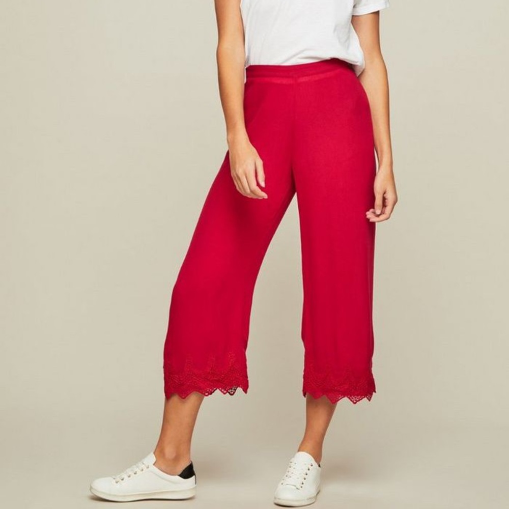 Miss Selfridge Crochet Cropped Trousers